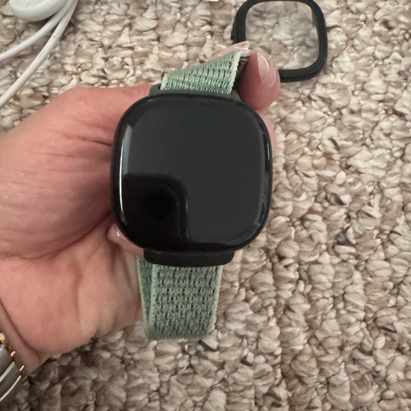 Fitbit Google Ace LTE kids smartwatch - Picture 3 of 6